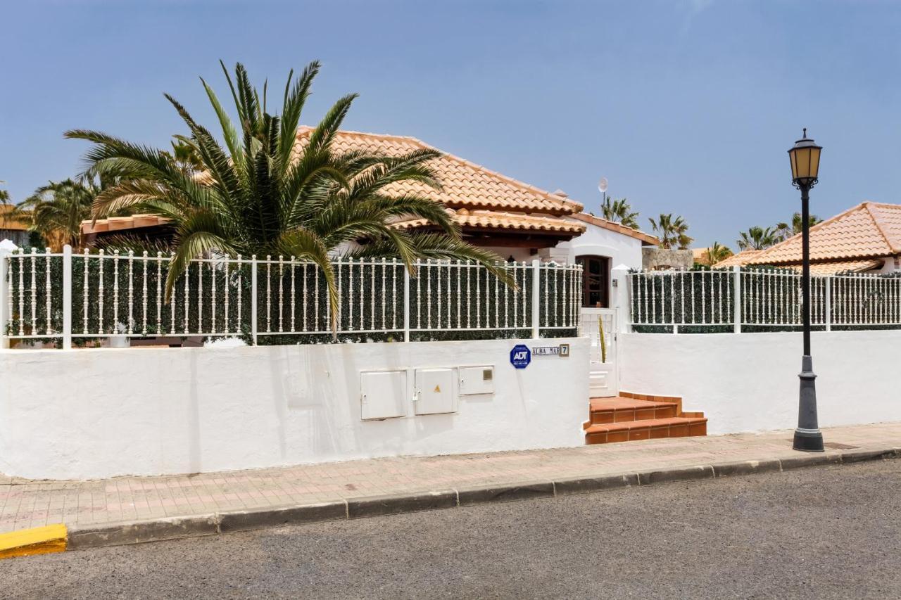 Villa Relax Deluxe Private Pool Corralejo By Holidays Home ภายนอก รูปภาพ